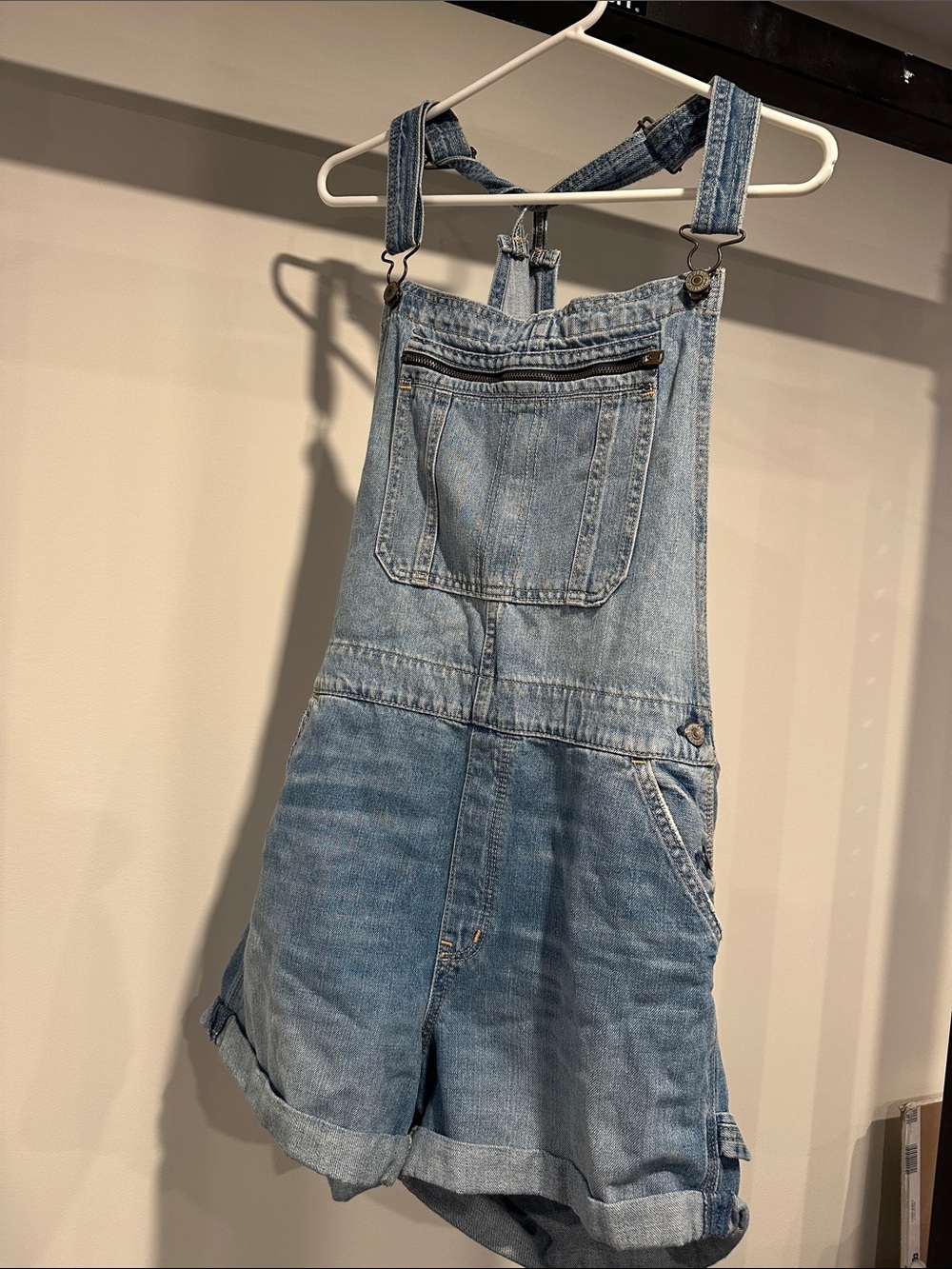 Abercrombie & Fitch Light Wash Denim Short Overalls